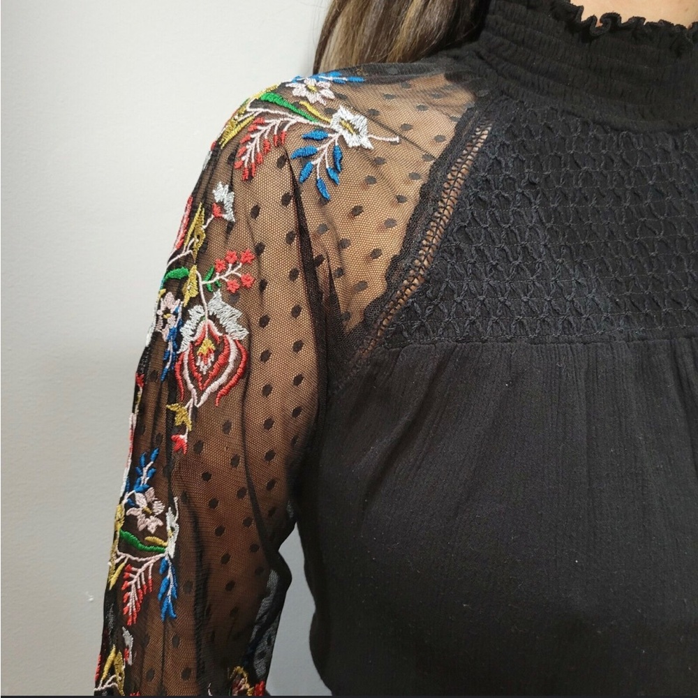 Ban Jara black top EUC